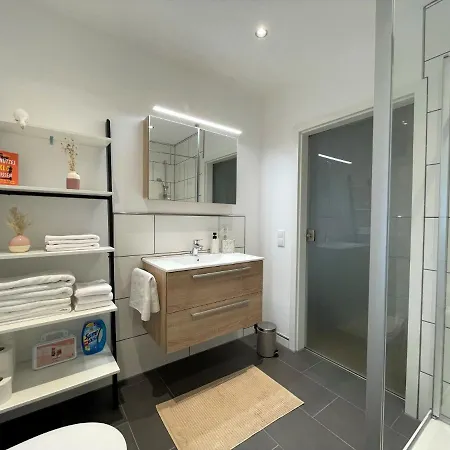 Apartman Bunter Hund - Zentrales Apartment, Parkplatz, Wintergarten, Kinderzimmer